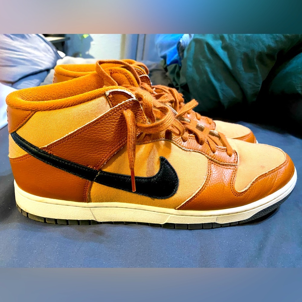 Nike dunks men’s high top